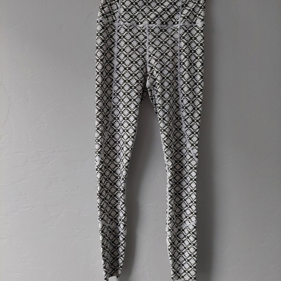 VARLEY Bedford Yoga Workout Pants Equinox Geo Aztec Print Size XS - Picture 1 of 9